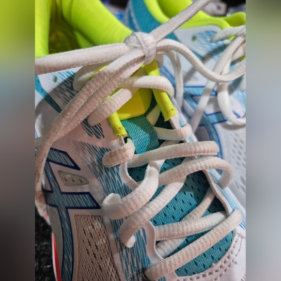 ASICS Gel-Excite 6 White and Blue Sneakers with Orange And Yellow Highlights - Picture 3 of 10